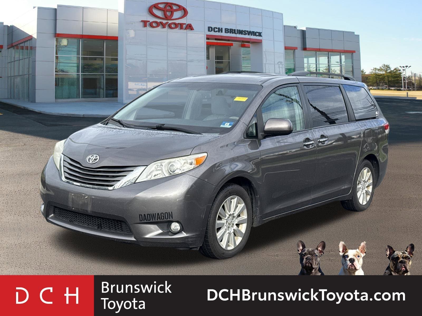 2014 Toyota Sienna XLE — photo 1 of 37