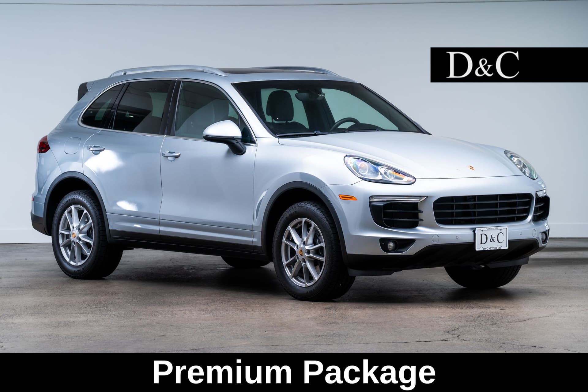 2016 Porsche Cayenne Base — photo 1 of 27