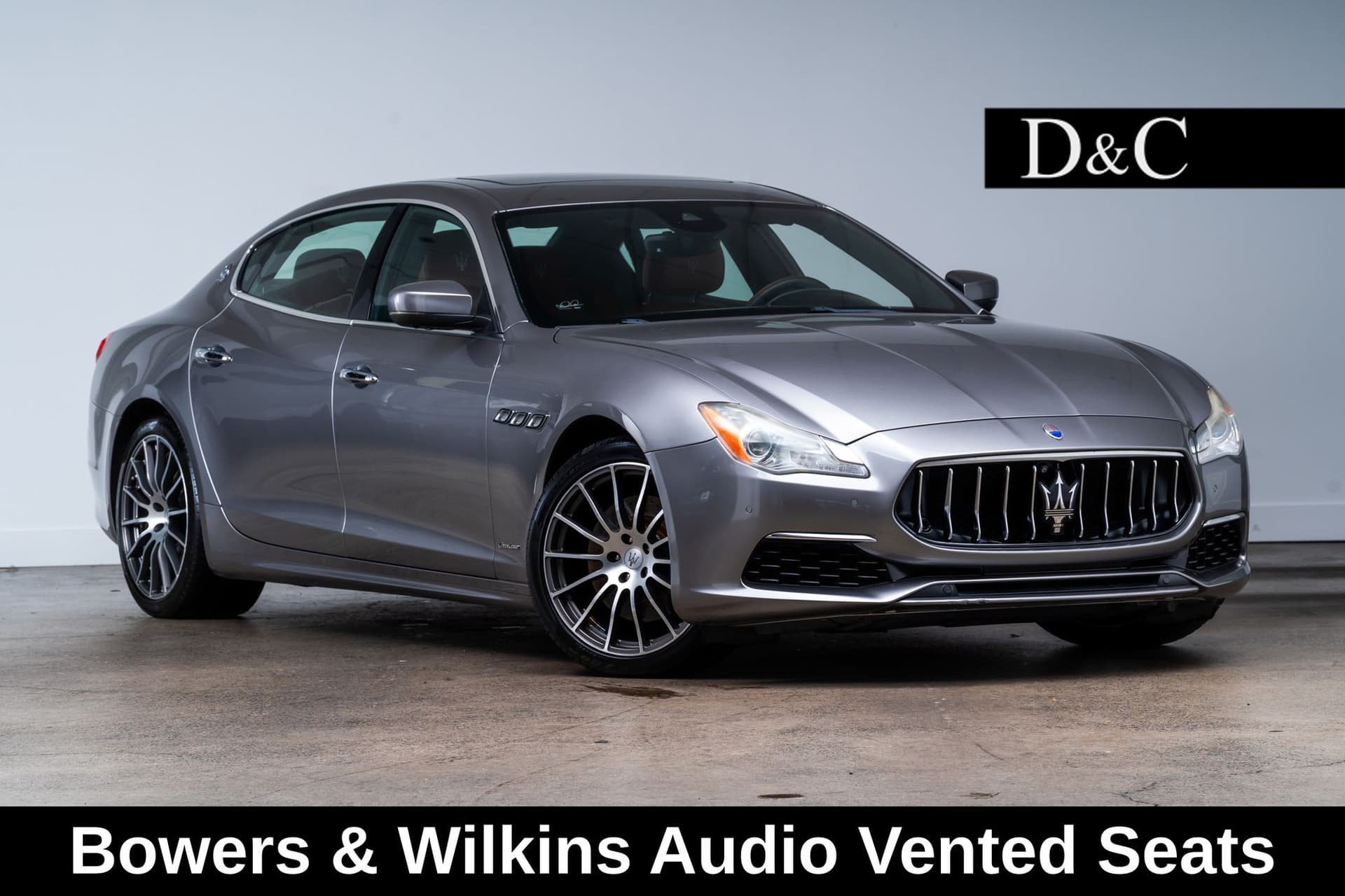2017 Maserati Quattroporte S Q4 — photo 1 of 28