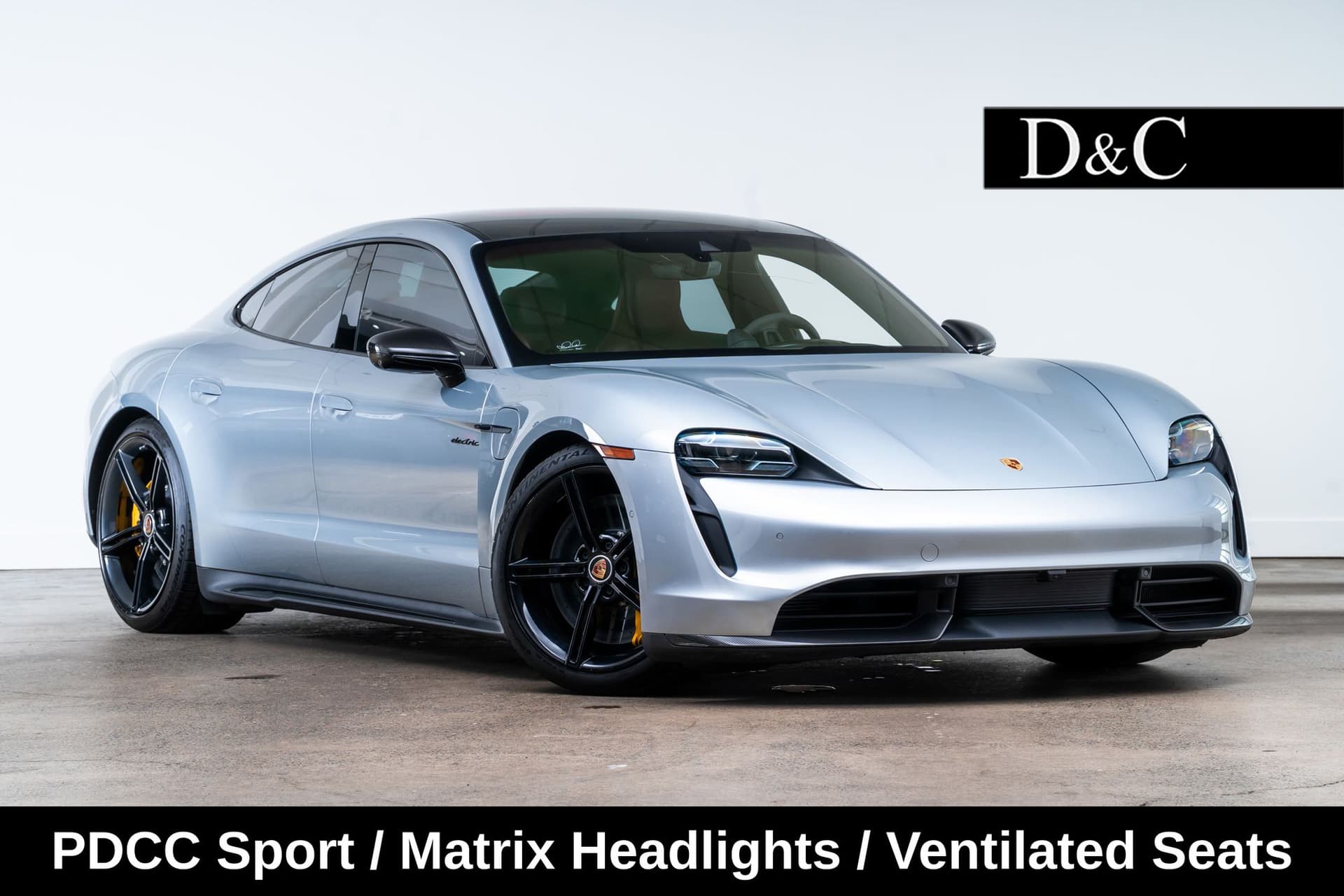 2020 Porsche Taycan Turbo S — photo 1 of 30