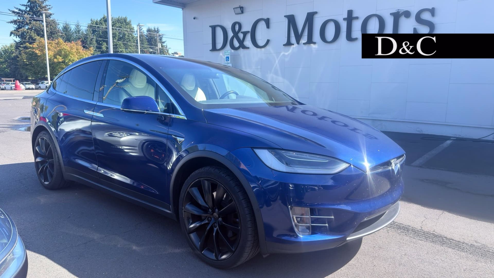 2020 Tesla Model X Base — photo 1 of 5