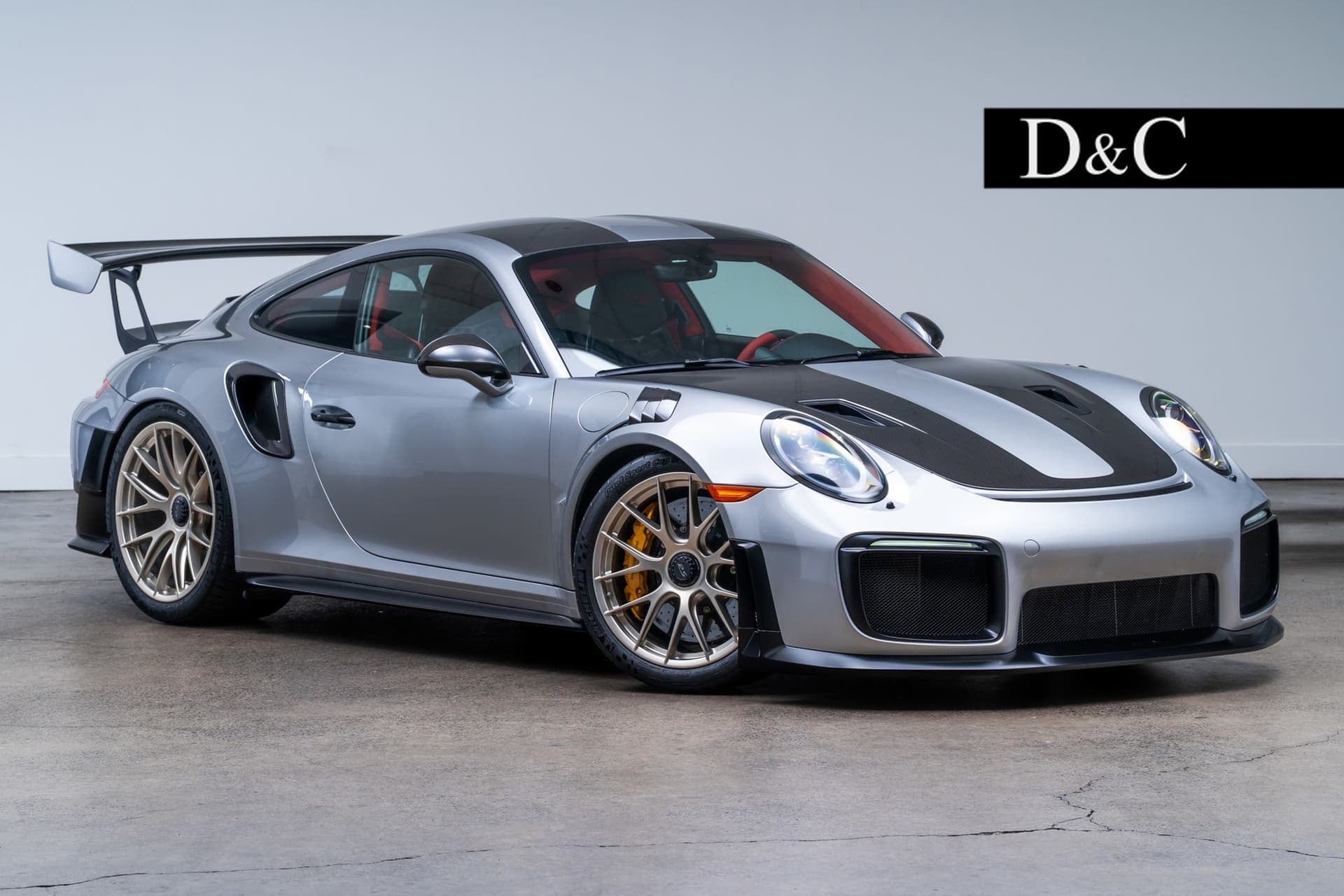 2018 Porsche 911 GT2 RS — photo 1 of 40