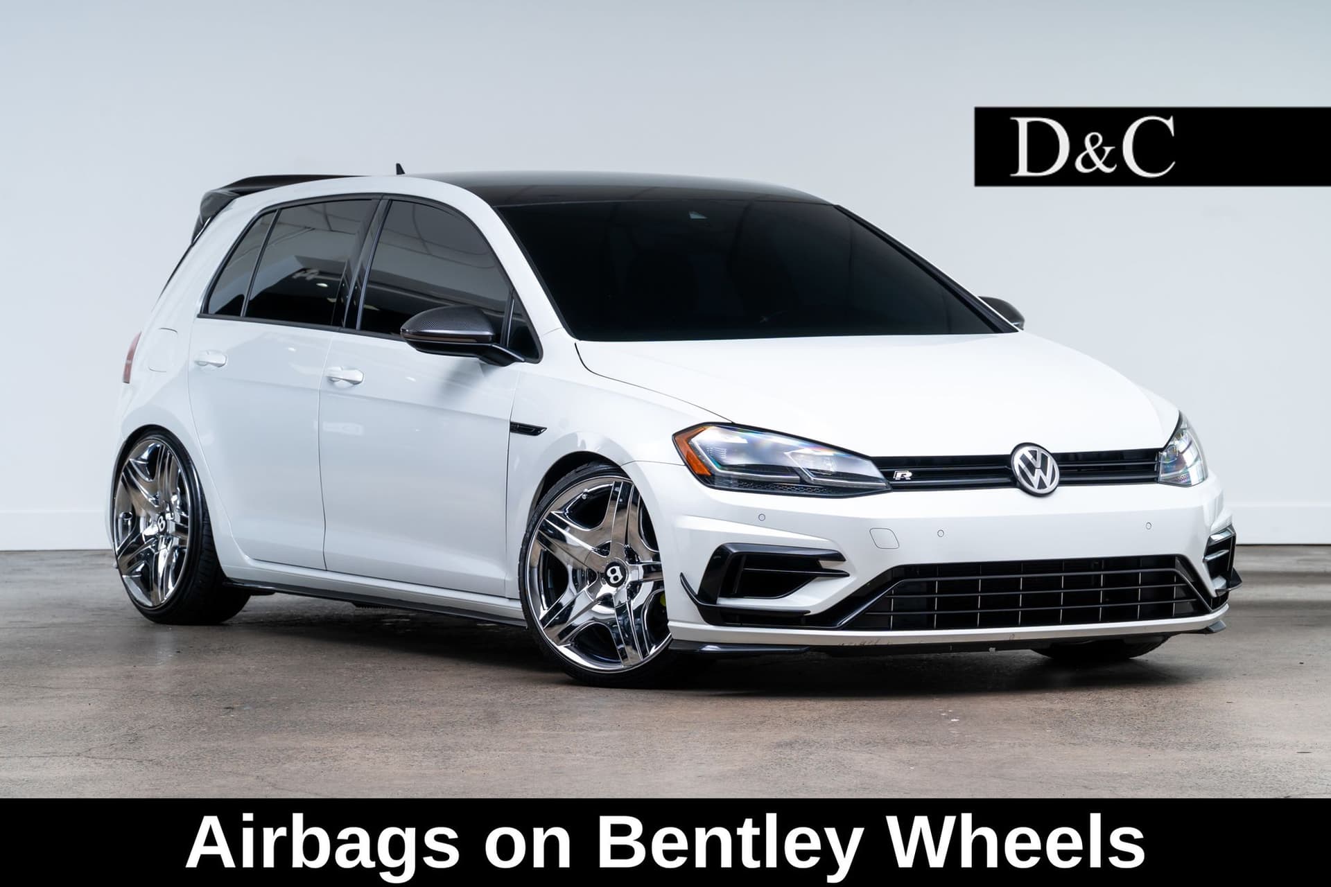 2019 Volkswagen Golf R Base — photo 1 of 45