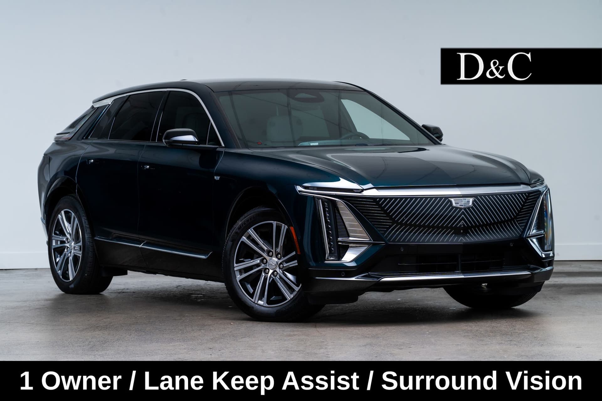 2024 Cadillac LYRIQ Luxury — photo 1 of 30