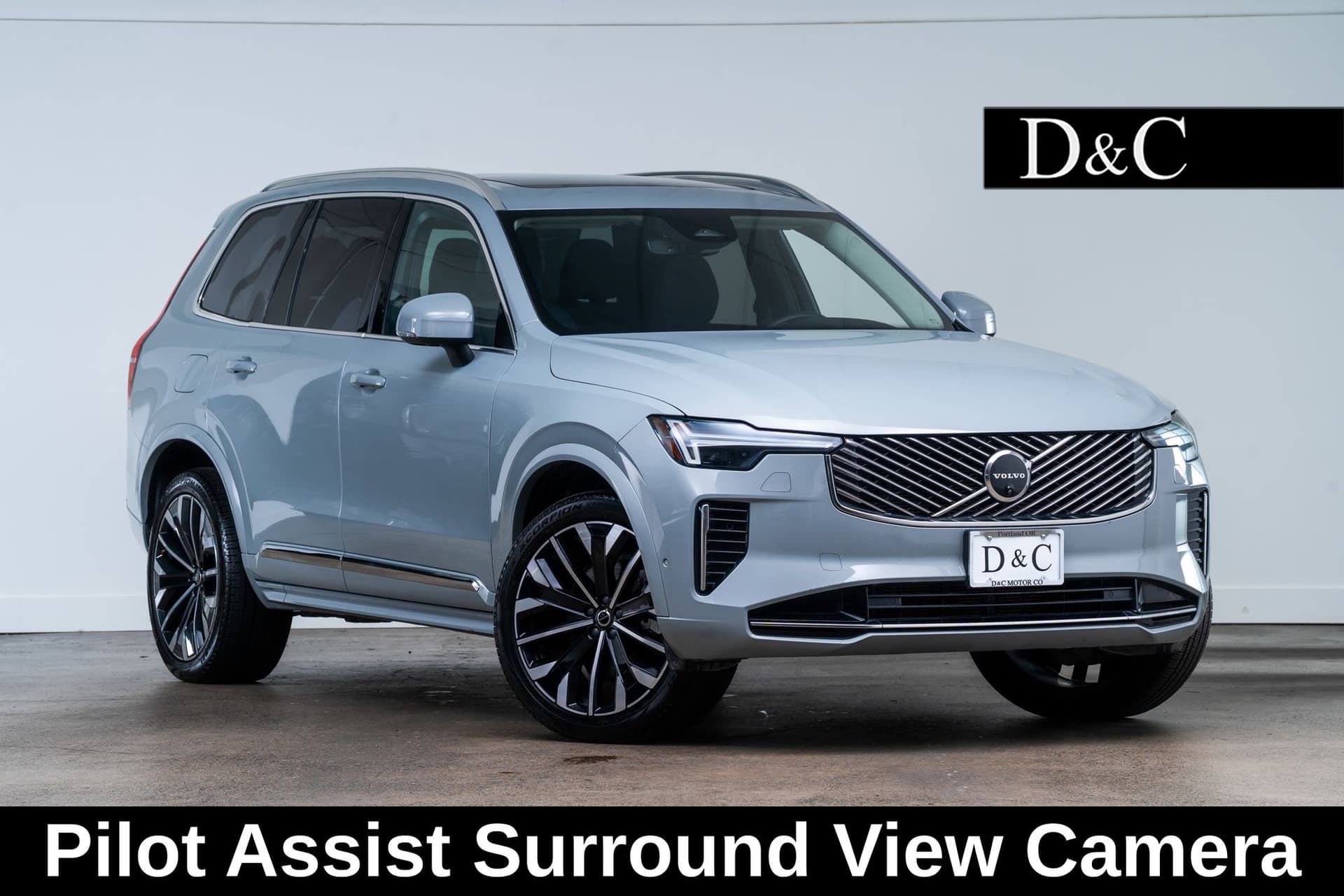2025 Volvo XC90 Base — photo 1 of 28