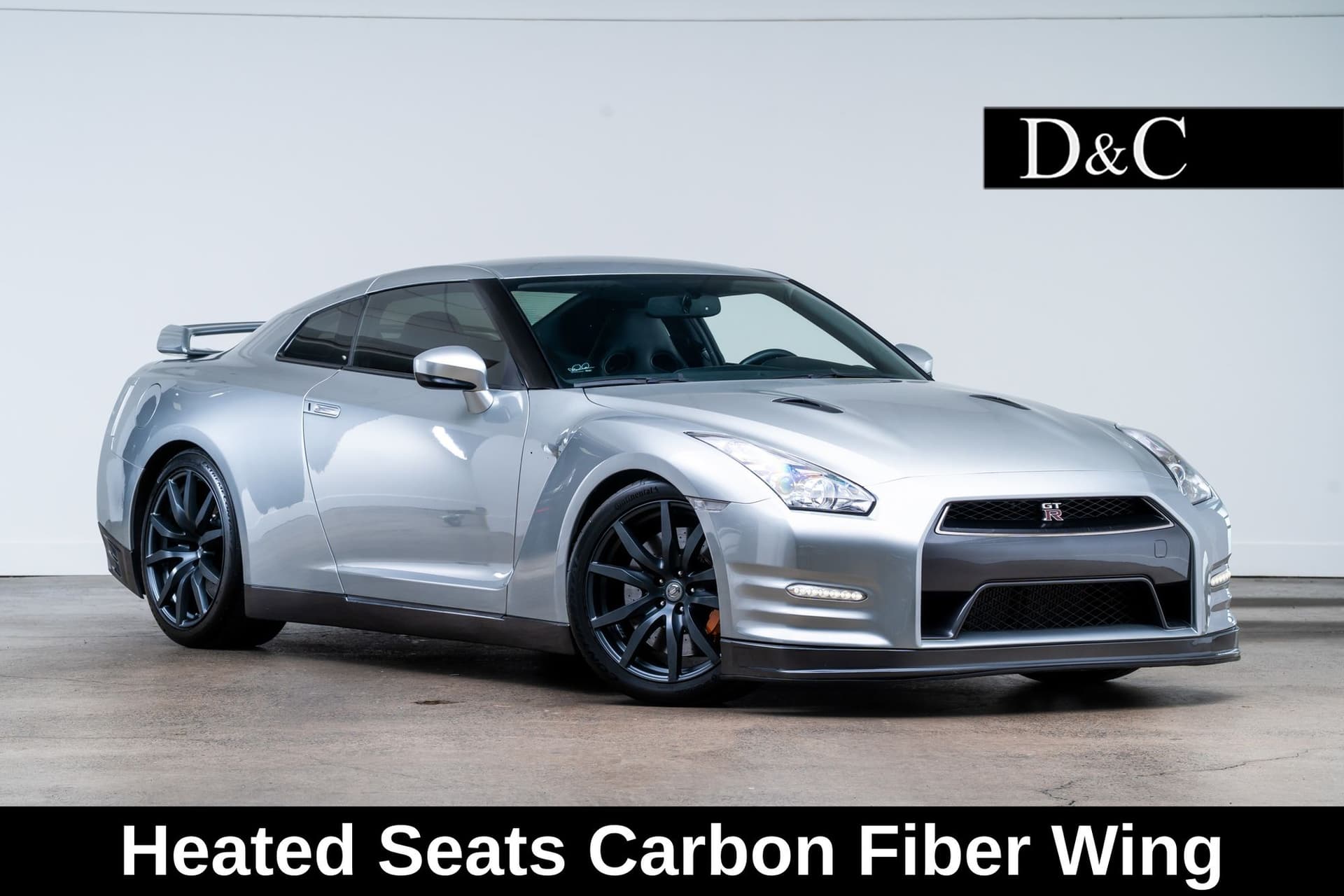 2014 Nissan GT-R Premium — photo 1 of 22