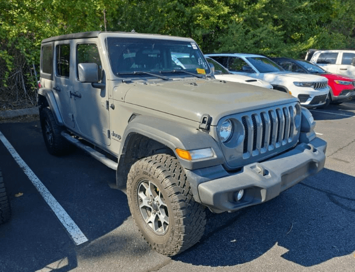 2023 Jeep Wrangler Sport — photo 1 of 6