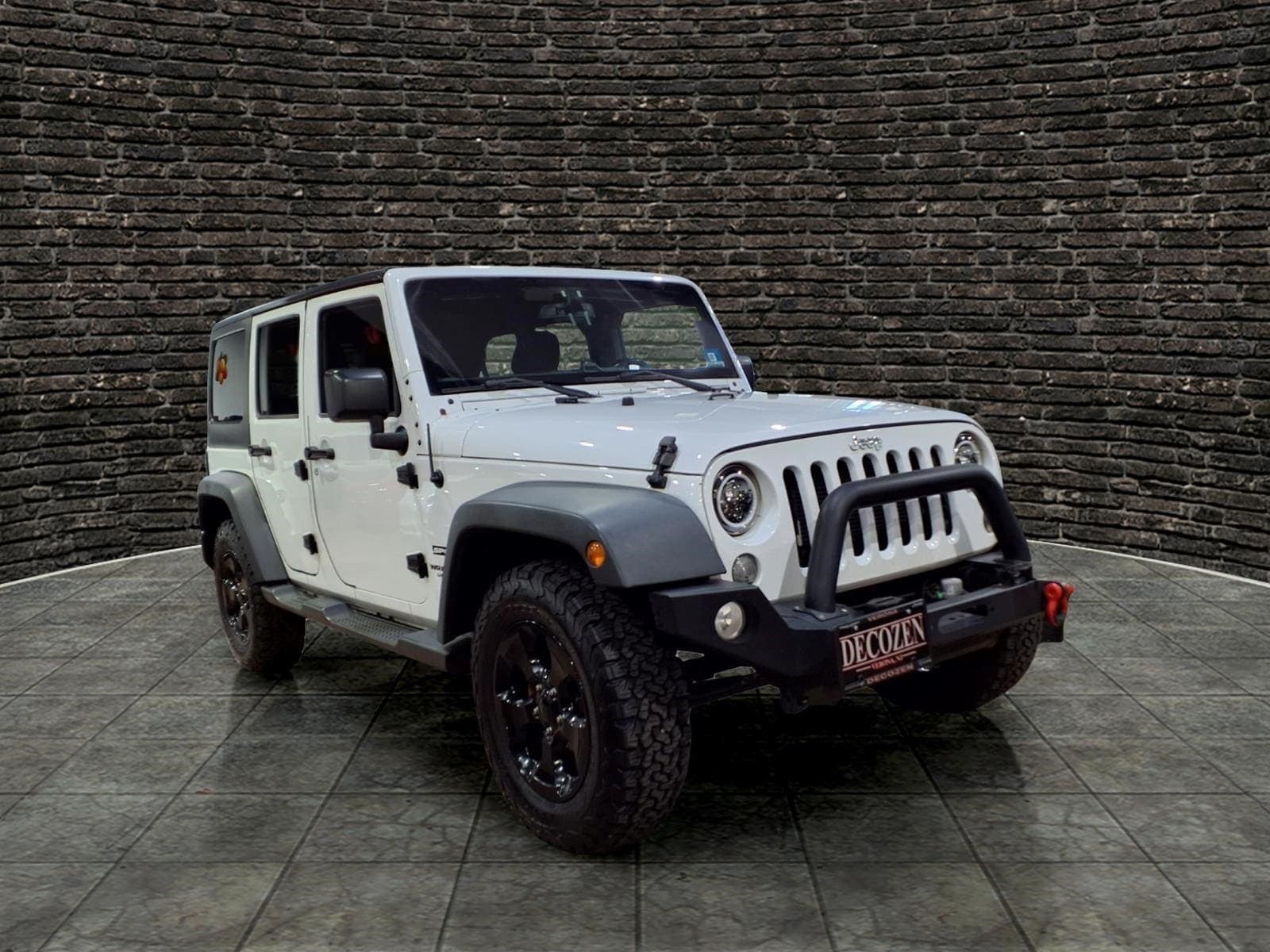 2016 Jeep Wrangler Unlimited Sport — photo 1 of 23