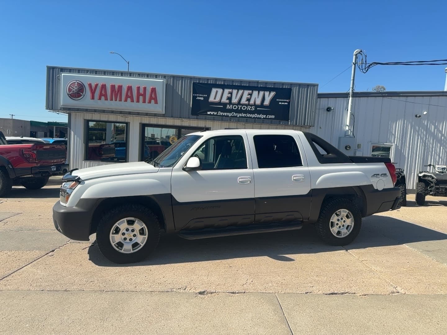 2003 Chevrolet Avalanche Base — photo 1 of 22