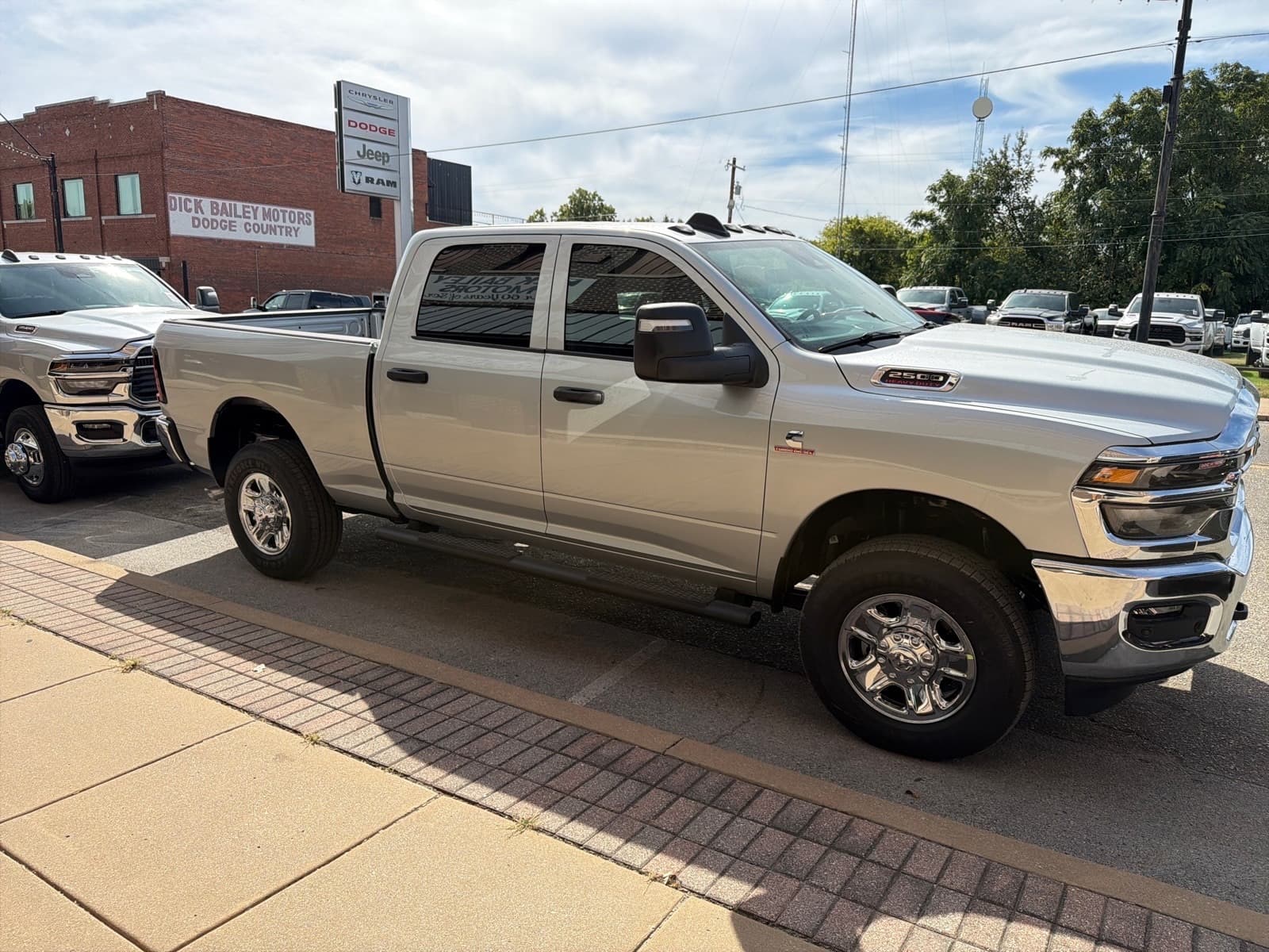 2027 RAM 2500 Tradesman — photo 1 of 26