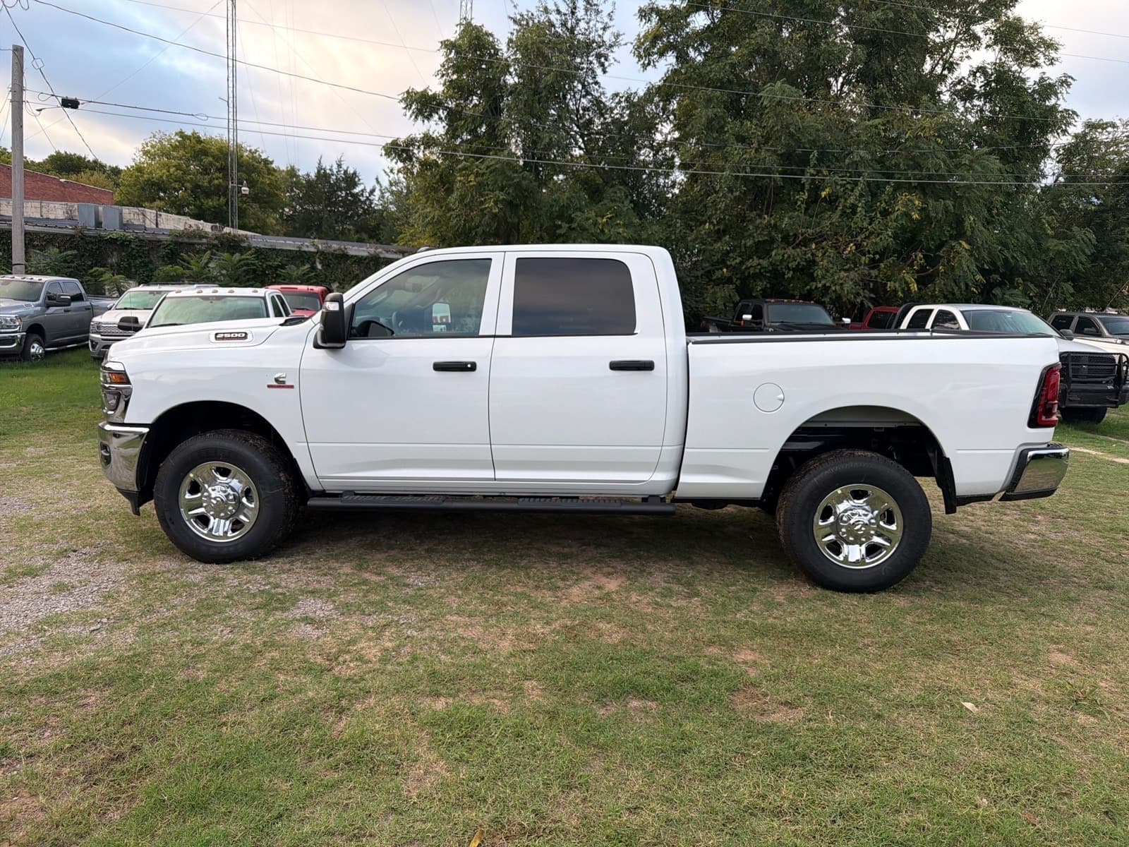 2027 RAM 2500 Tradesman — photo 1 of 20