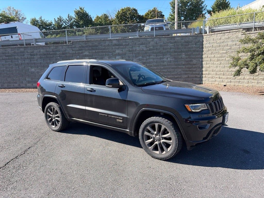 2016 Jeep Grand Cherokee Limited — photo 1 of 13