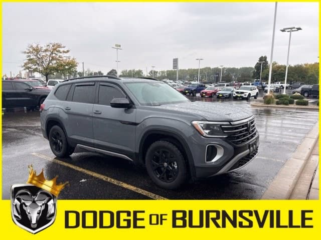 2025 Volkswagen Atlas 2.0T Peak Edition — photo 1 of 5