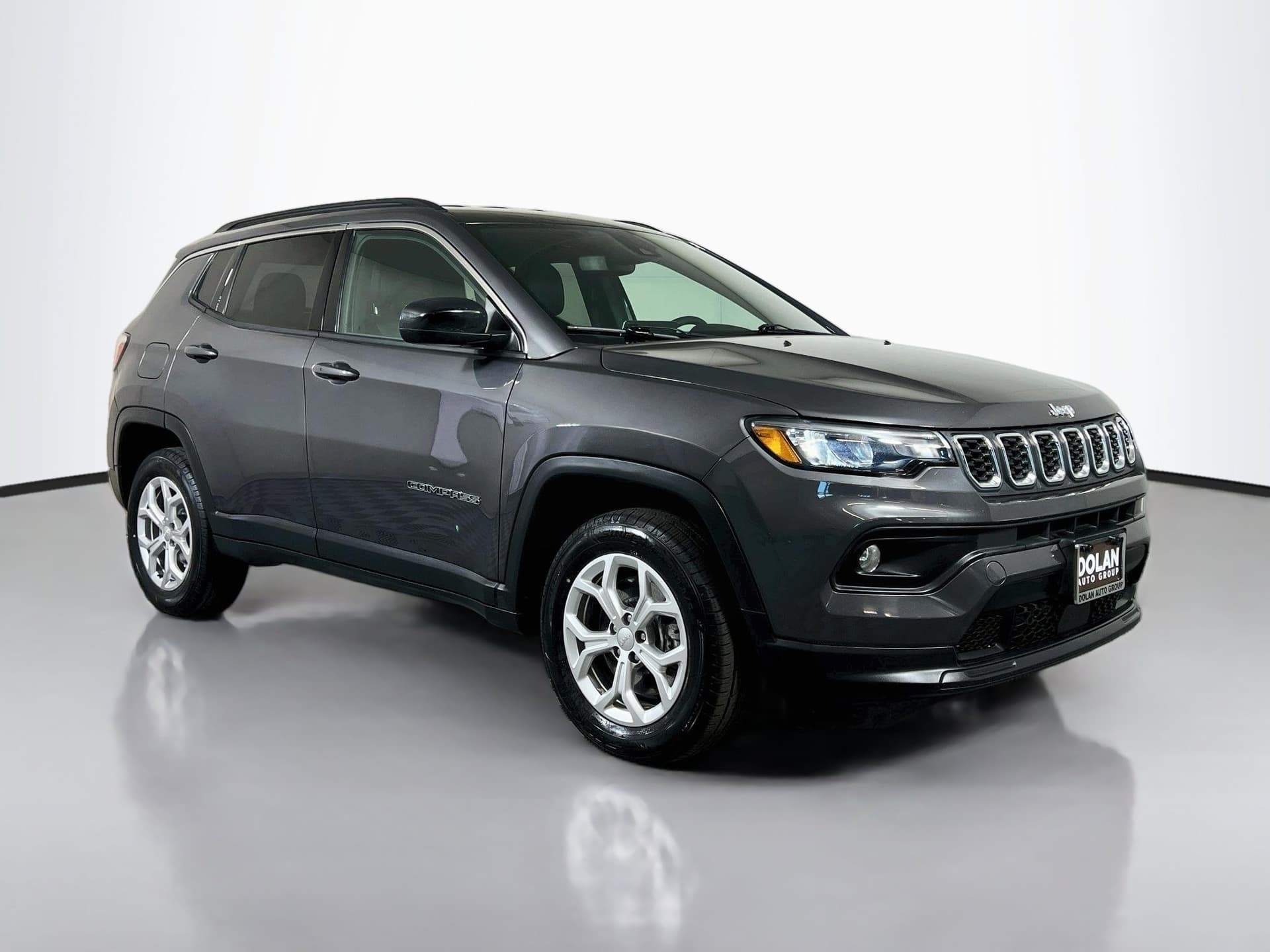 2024 Jeep Compass Latitude — photo 1 of 35