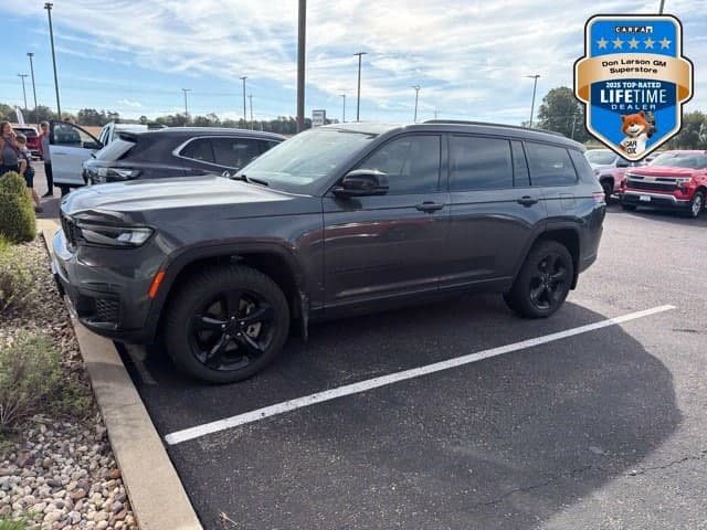 2021 Jeep Grand Cherokee L Altitude — photo 1 of 9