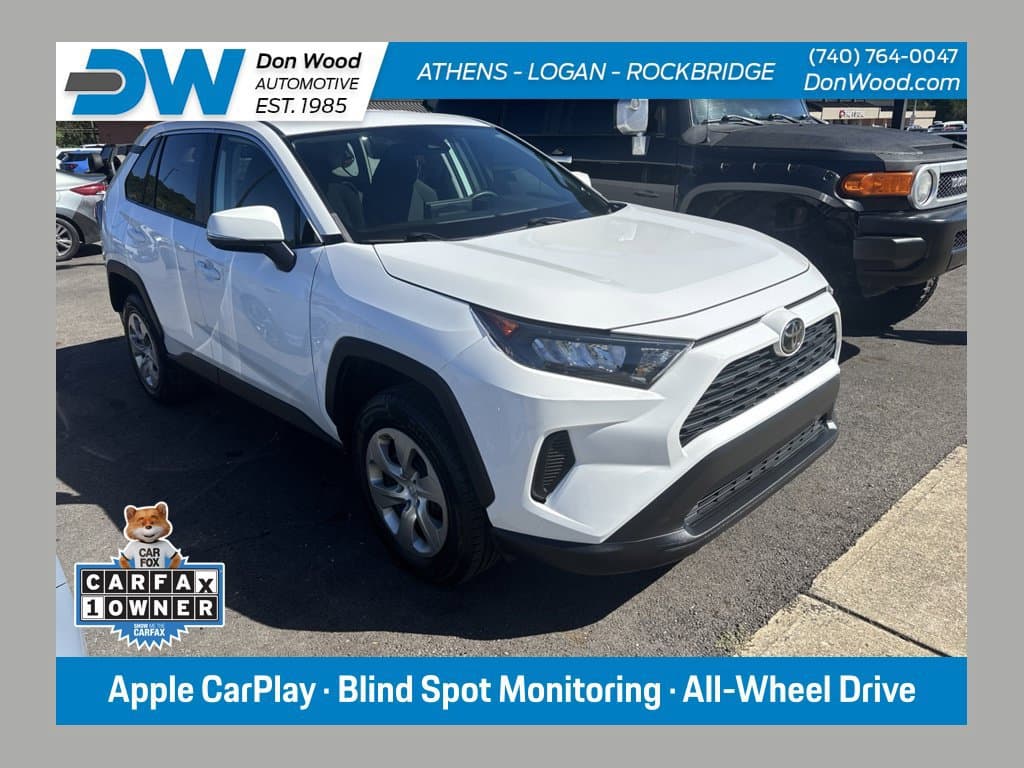 2022 Toyota RAV4 LE — photo 1 of 3
