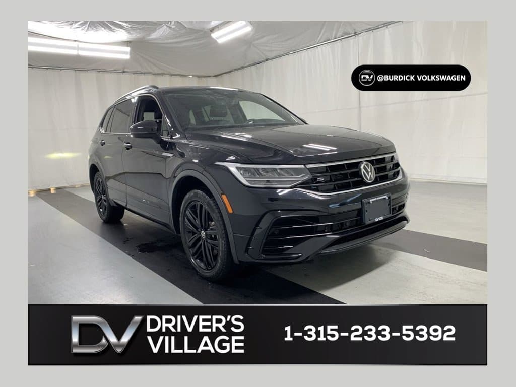 2022 Volkswagen Tiguan Base — photo 1 of 24