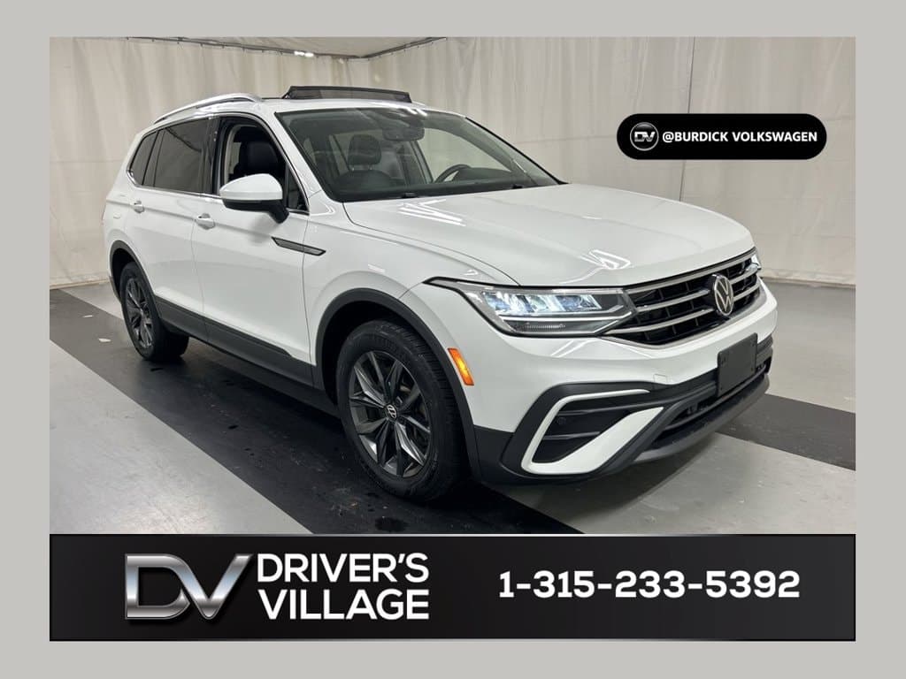 2022 Volkswagen Tiguan Base — photo 1 of 24