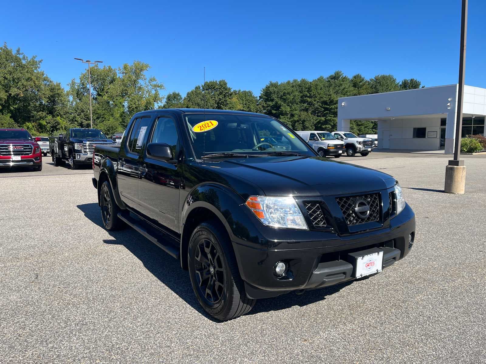 2021 Nissan Frontier SV — photo 1 of 20