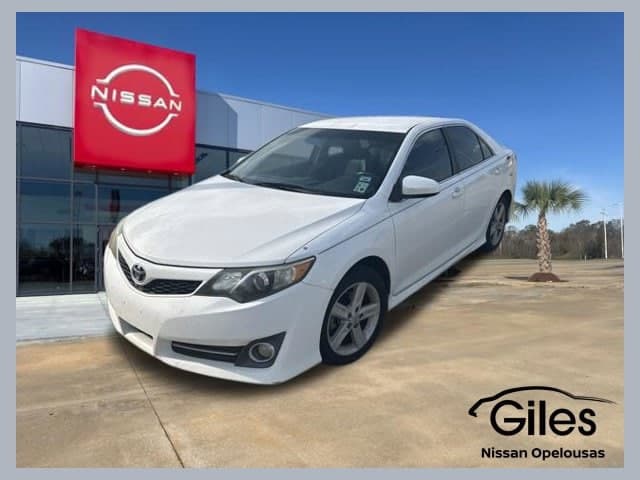 2012 Toyota Camry SE — photo 1 of 5