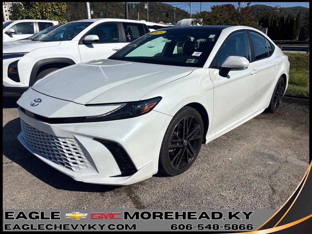 2025 Toyota Camry XSE — photo 1 of 28