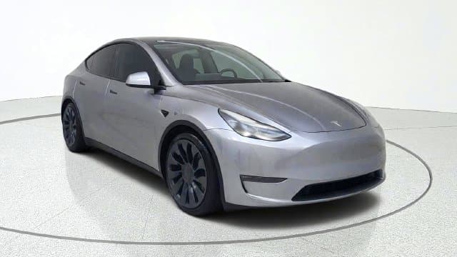 2024 Tesla Model Y Base — photo 1 of 80