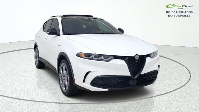 2024 Alfa Romeo Tonale Veloce — photo 1 of 82