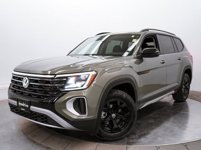 2025 Volkswagen Atlas 2.0T Peak Edition — photo 1 of 57