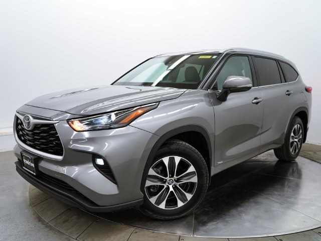 2026 Toyota Highlander Hybrid XLE — photo 1 of 59