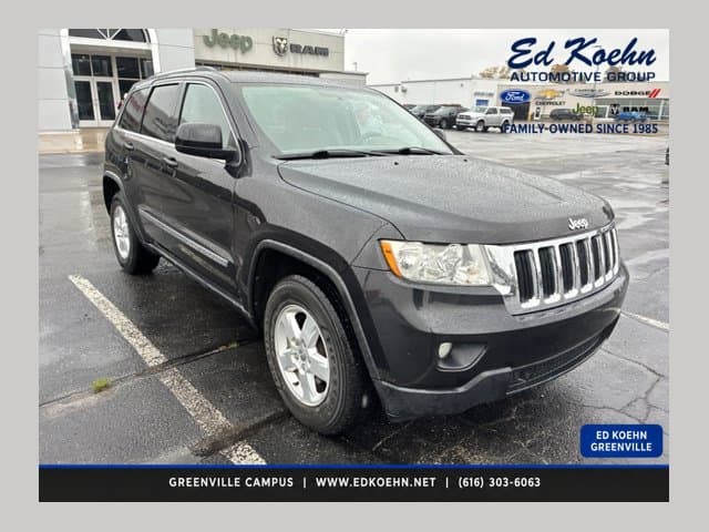 2011 Jeep Grand Cherokee Laredo — photo 1 of 3