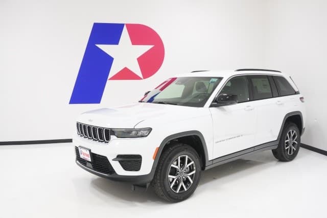 2027 Jeep Grand Cherokee Laredo — photo 1 of 46