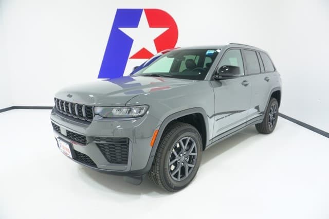 2027 Jeep Grand Cherokee Laredo Altitude — photo 1 of 53