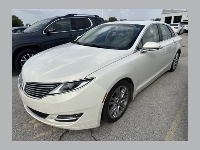 2013 Lincoln MKZ Base — photo 1 of 9