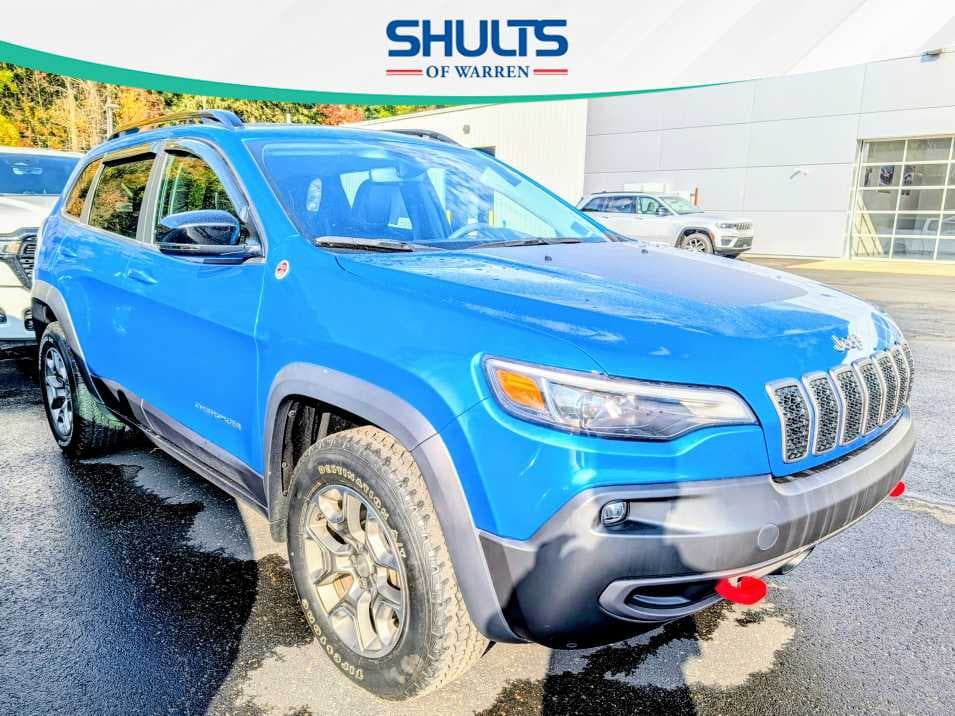 2022 Jeep Cherokee Trailhawk — photo 1 of 12