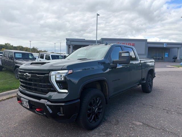 2025 Chevrolet Silverado 3500HD LTZ — photo 1 of 23
