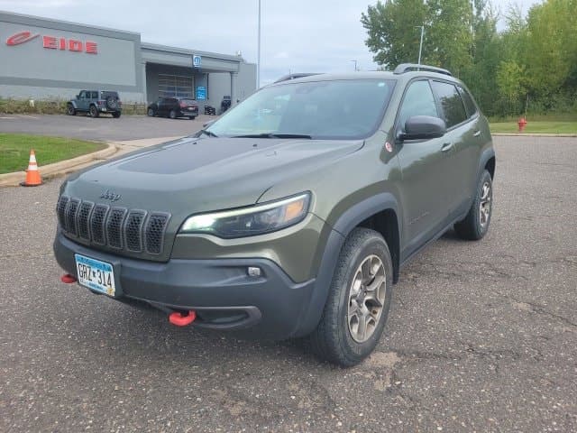 2021 Jeep Cherokee Trailhawk — photo 1 of 18
