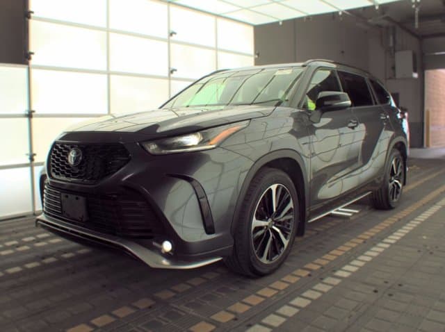2022 Toyota Highlander XSE — photo 1 of 7