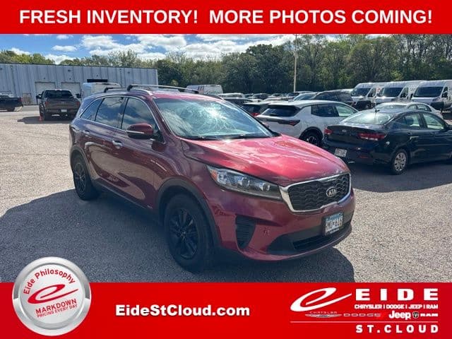 2020 Kia Sorento LX — photo 1 of 20