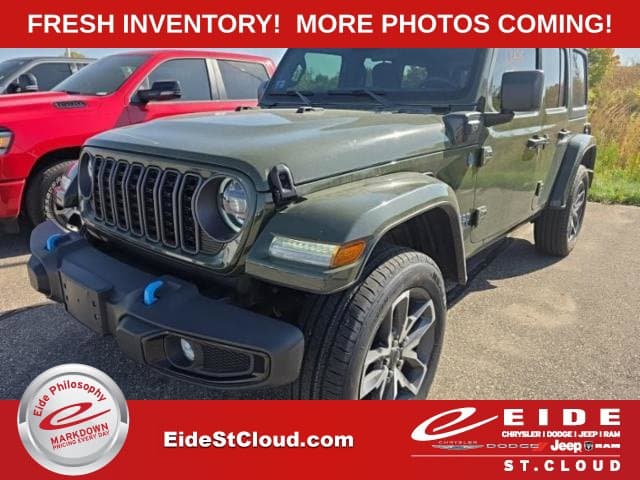 2024 Jeep Wrangler Base — photo 1 of 19