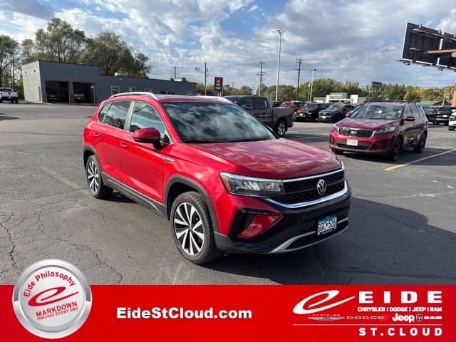 2022 Volkswagen Taos SE — photo 1 of 22