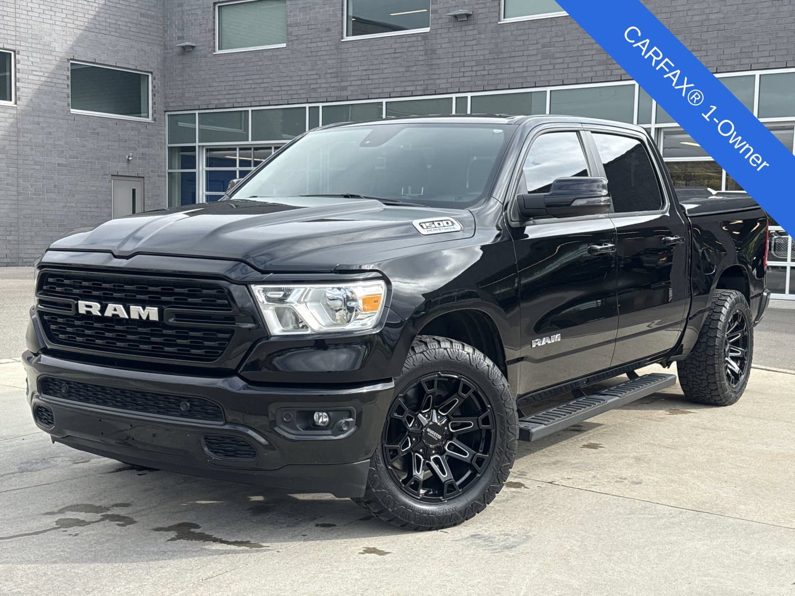 2024 RAM 1500 Base — photo 1 of 41