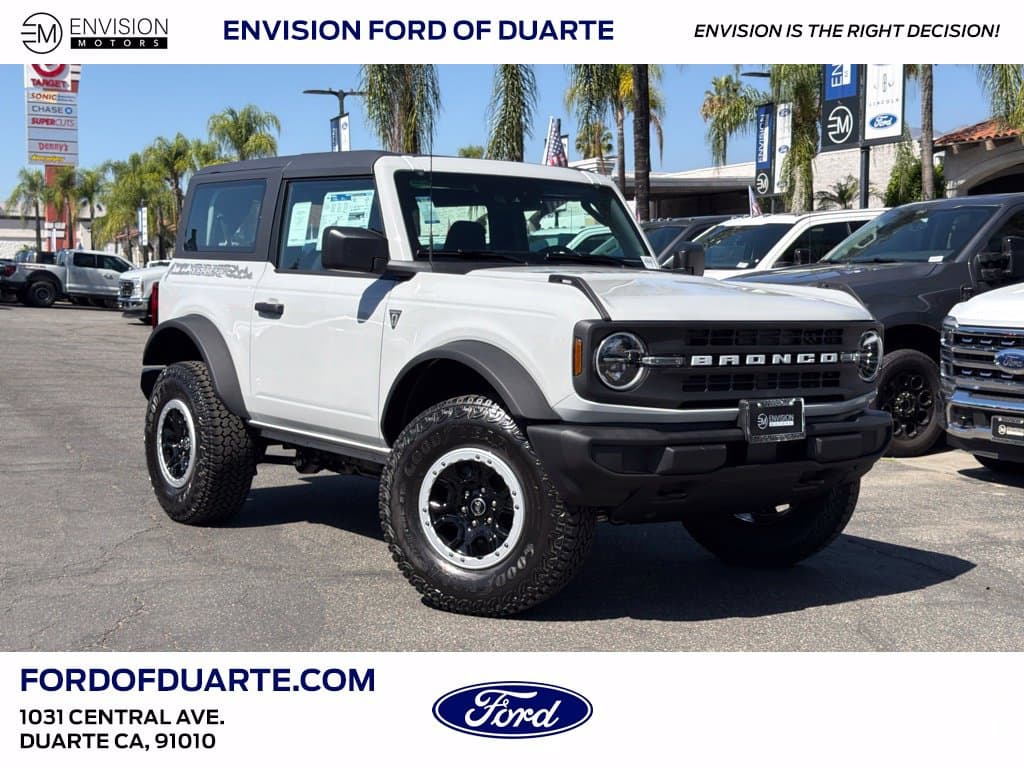 2026 Ford Bronco Base — photo 1 of 74