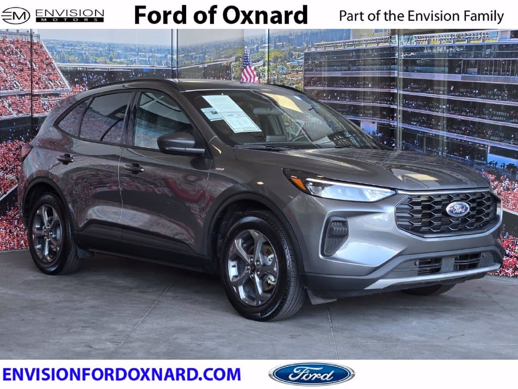 2025 Ford Escape ST-Line — photo 1 of 23