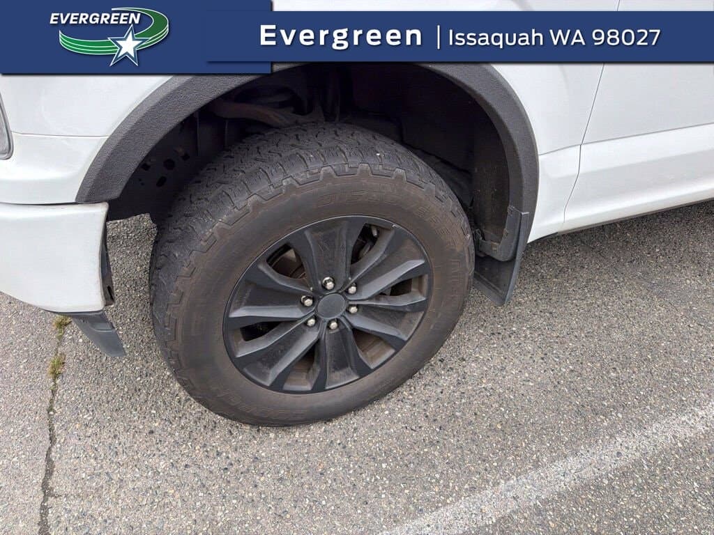 2019 Ford F-150 LARIAT — photo 1 of 7