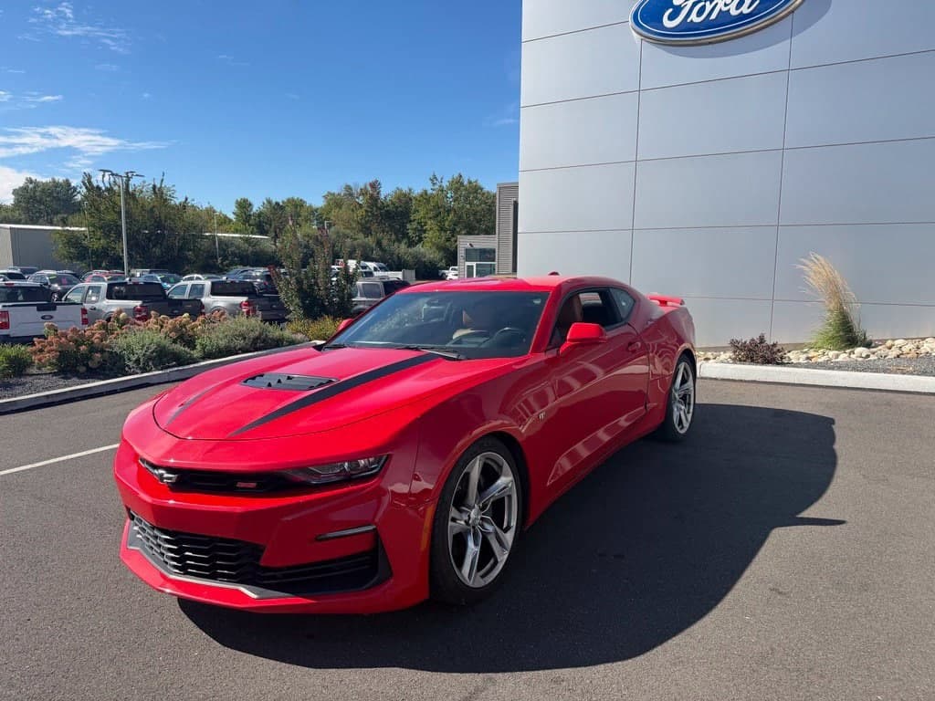 2020 Chevrolet Camaro Base — photo 1 of 13