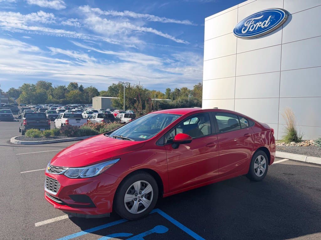 2017 Chevrolet Cruze LS — photo 1 of 10