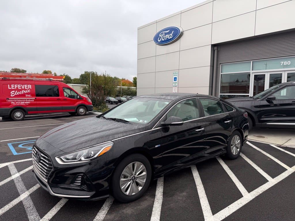2019 Hyundai Sonata Hybrid SE — photo 1 of 8
