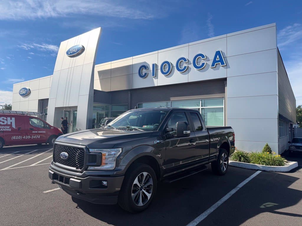 2020 Ford F-150 XL — photo 1 of 9
