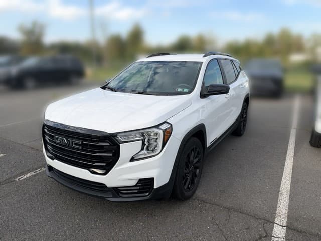 2024 GMC Terrain SLE — photo 1 of 6