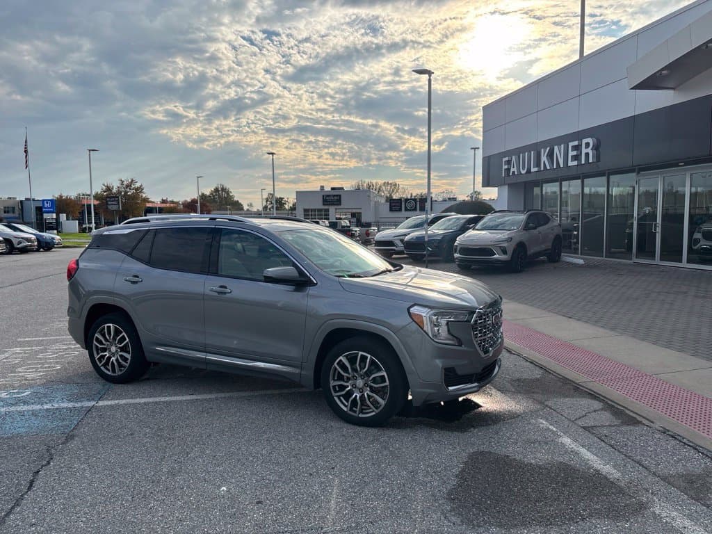 2024 GMC Terrain Denali — photo 1 of 14